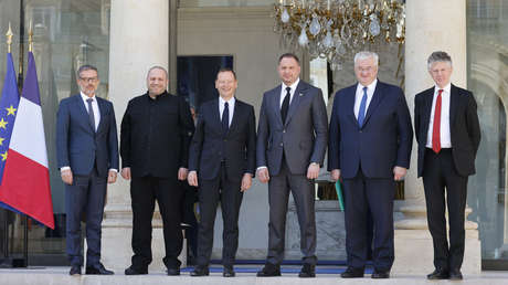 Medvédev: "La camarilla fascista de Kiev discute en París cuántos ataúdes está dispuesta a recibir Europa"