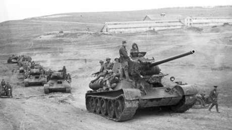 Tanques soviéticos ligeros y medios en la guerra de 1941-1945