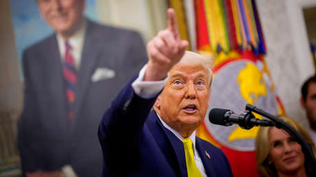 Trump felicita la Pascua a "los lunáticos de la izquierda", "jueces ineficaces" y Biden en un encendido mensaje