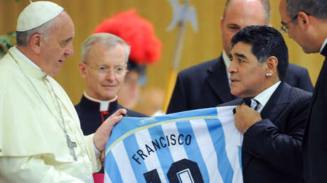 "Volví a la iglesia gracias a Francisco": la confesión de Maradona tras haberse "enojado" con Dios