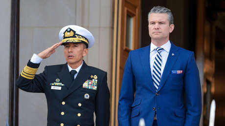 "Nadie envía mensajes con planes de guerra": Jefe del Pentágono responde a acusaciones en su contra