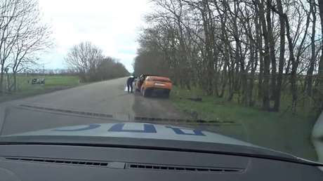 VIDEO: Conductor burla a la Policía con un 'truco de mago'