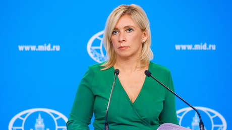 "Un conjunto de ideas absurdas": Zajárova responde a los consejos de Polonia a Rusia