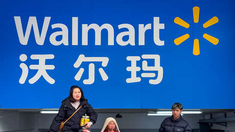 Walmart le tiende la mano a China