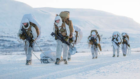 Un país de la OTAN pone a prueba los límites de militares en el Ártico