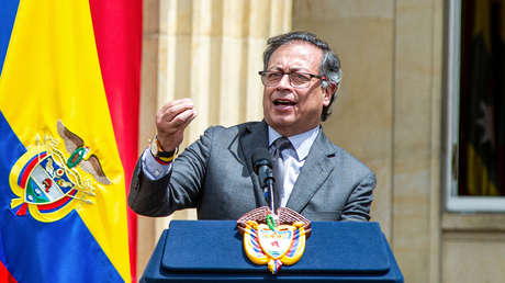 "Vienen los vampiros": Petro reacciona a un golpe del FMI para Colombia