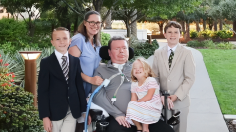 Un nuevo hito: el 'chip' de Neuralink permite comunicarse a un paciente con enfermedad muy grave