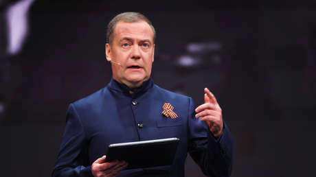 Medvédev: Hace falta "una verdadera desnazificación" en toda Europa