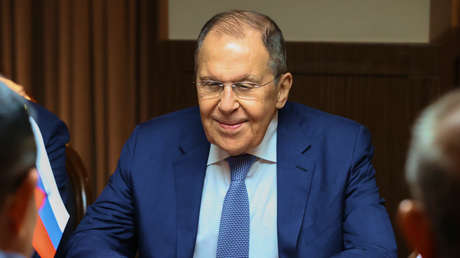 Lavrov: "La propuesta de Putin es iniciar negociaciones directas sin condiciones previas"