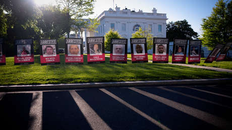 VIDEO: Trump celebra 100 días en el cargo troleando a los deportados