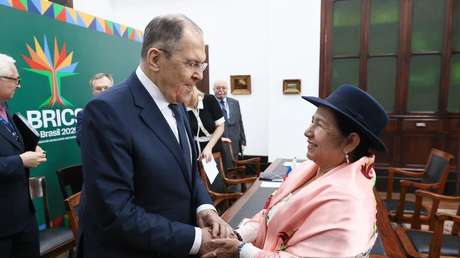 Lavrov se reúne con la canciller de Bolivia en Brasil