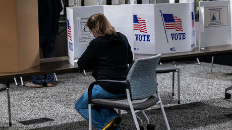 Detienen a dos ucranianas por votar ilegalmente en las presidenciales de EE.UU.