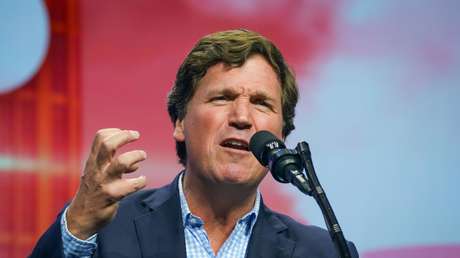 "¿Cuántas casas tienes, Zelenski?": Tucker Carlson llama a una auditoría de sus finanzas personales