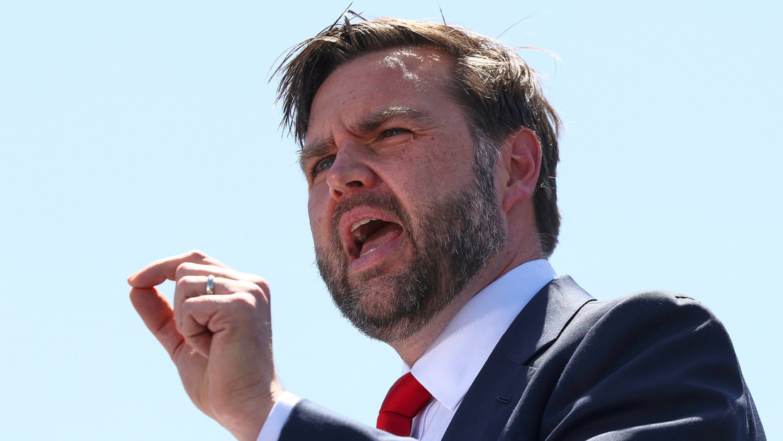 Vance carga contra Alemania por "tratar de destruir" el partido más popular