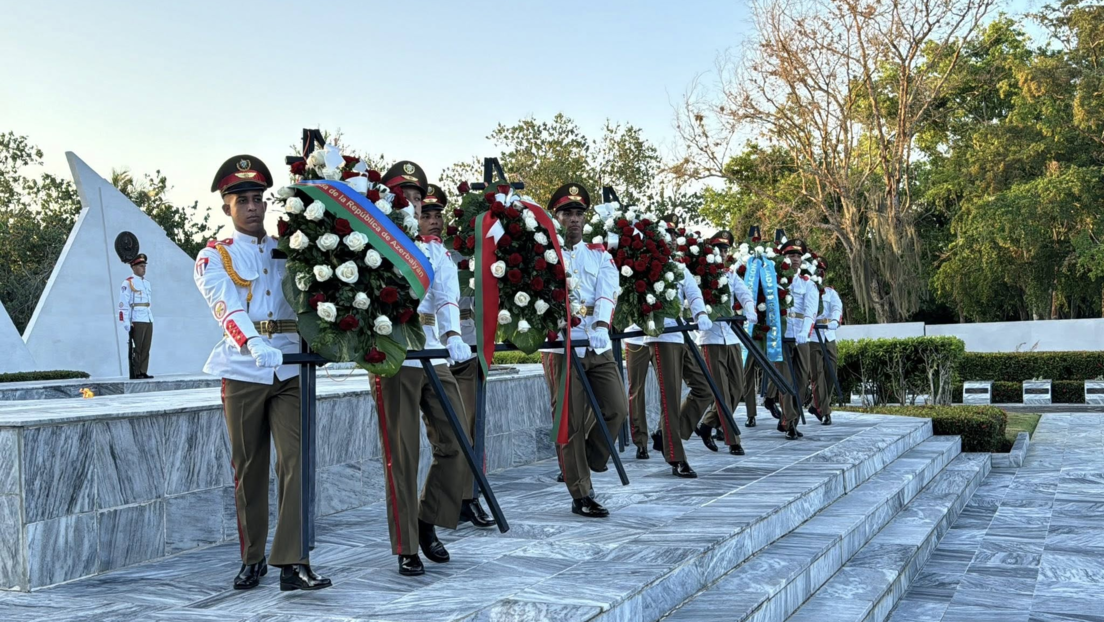 Cuba rinde homenaje al 80.º aniversario del Día de la Victoria (FOTOS)