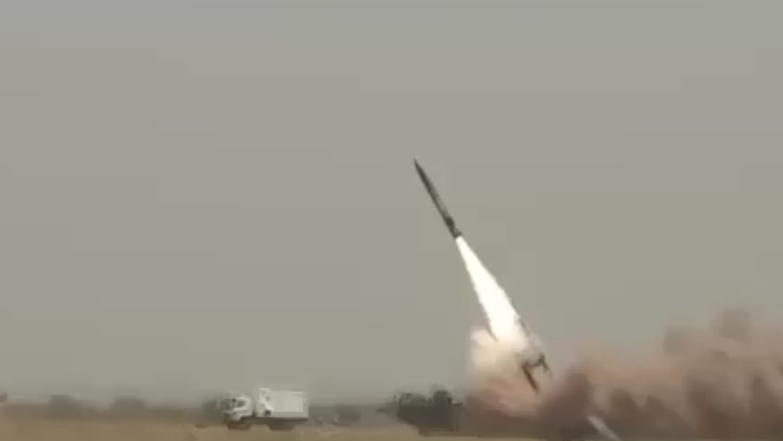 Pakistán lanza un misil balístico de prueba en medio de tensiones con India