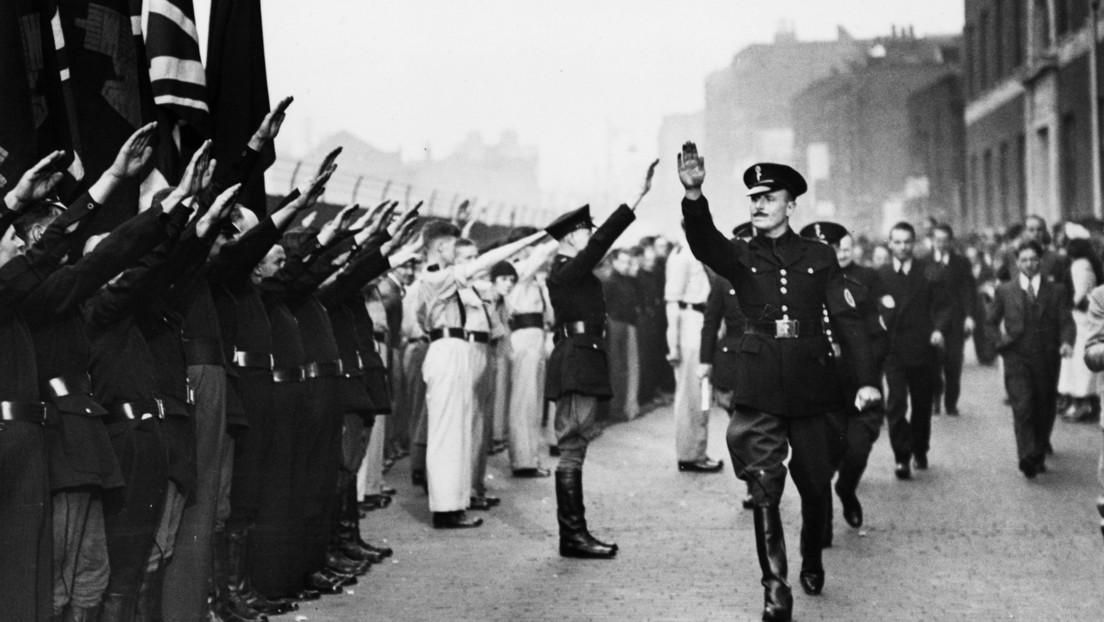 Zajárova subraya lo vergonzoso que es para Londres la participación de las tropas de Kiev en su desfile militar