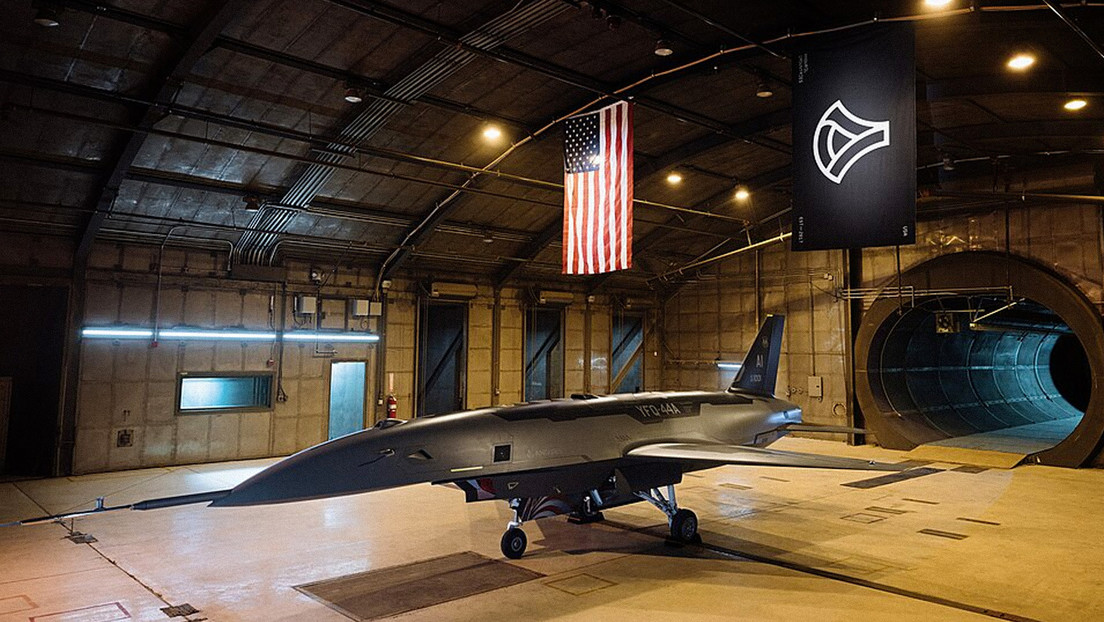 EE.UU. muestra las primeras imágenes de su dron de acompañamiento de cazas tripulados