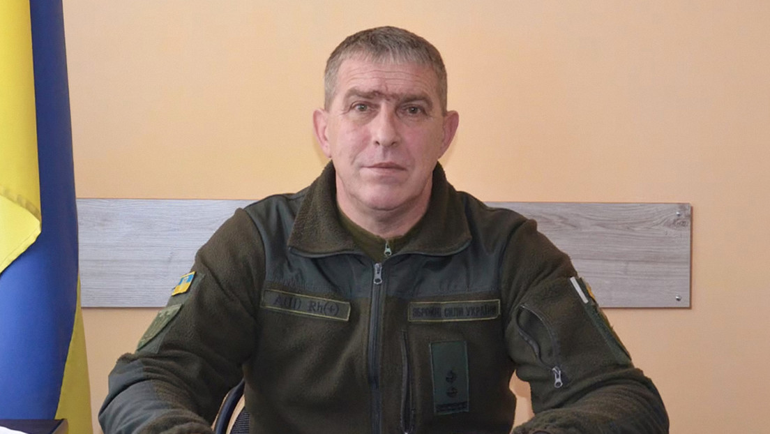 Mandan al frente a un reclutador ucraniano que dijo que no enviaría a su hijo al Ejército