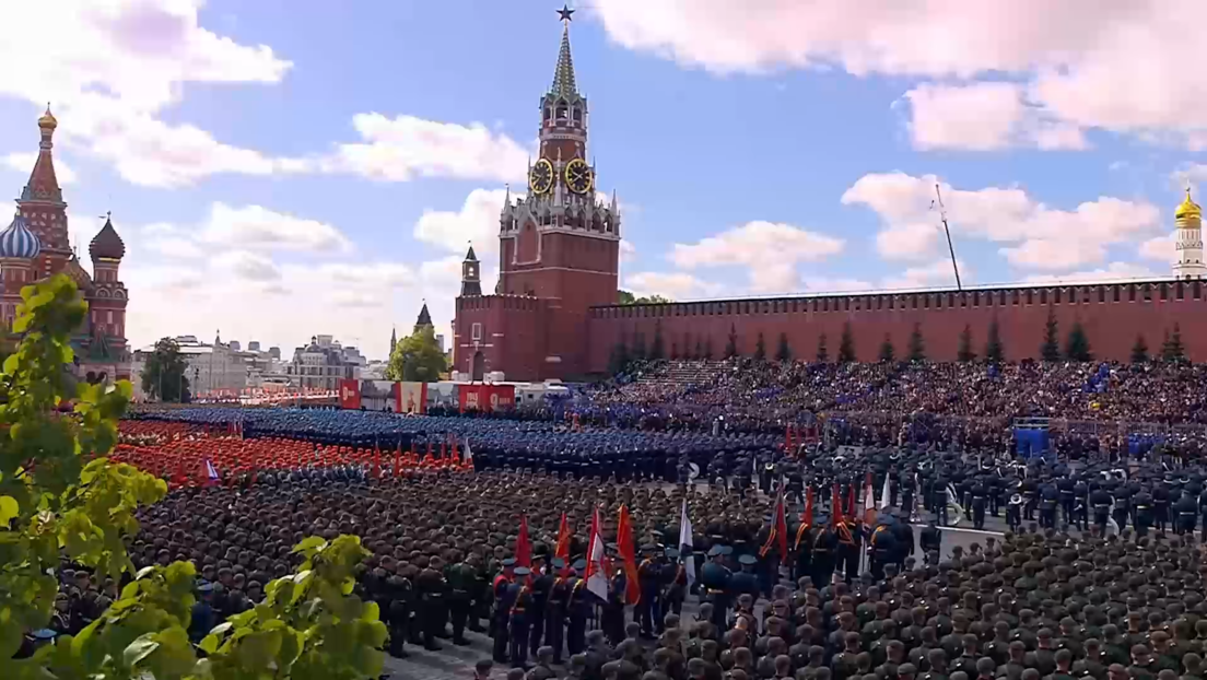 VIDEO: Líderes extranjeros y otros invitados llegan al desfile militar en Moscú