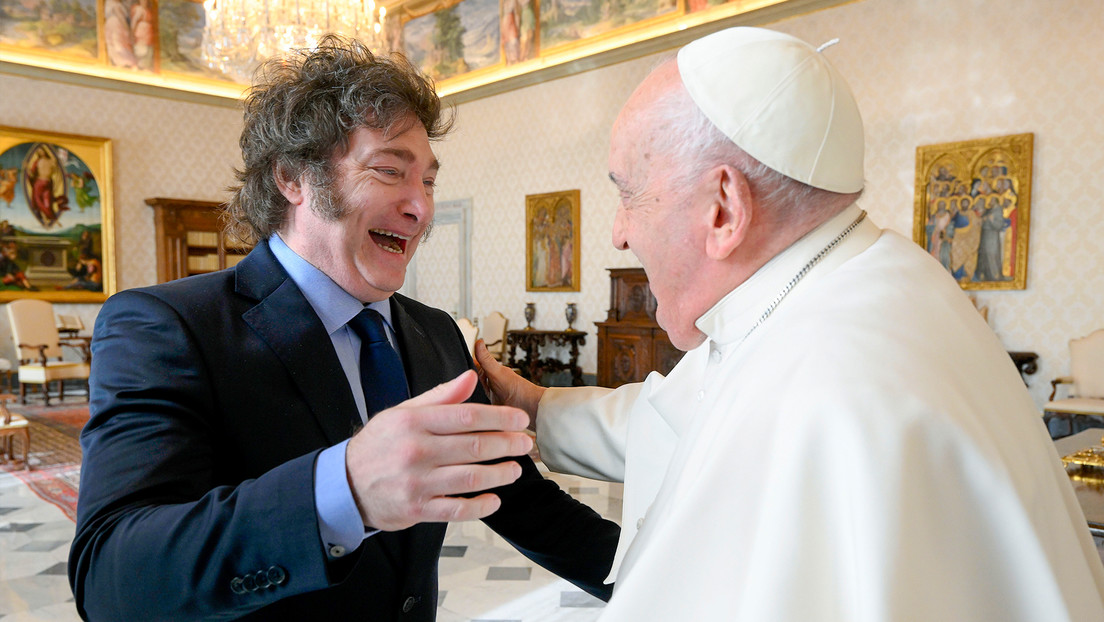 Milei celebra la política de ahorro del papa Francisco: "le dio a la motosierra a lo loco"