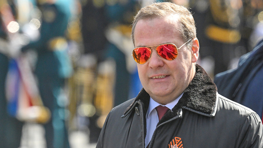 Medvédev: "Si el enemigo no se rinde, es destruido"