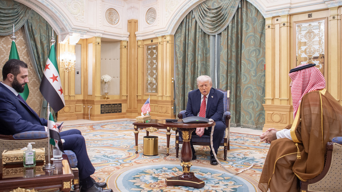 Trump da a Siria "una oportunidad de grandeza" tras reunirse con Al Sharaa