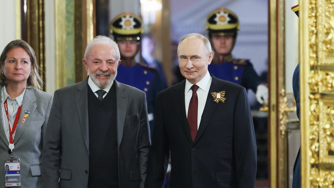 Putin habla por teléfono con Lula durante su escala técnica en Moscú