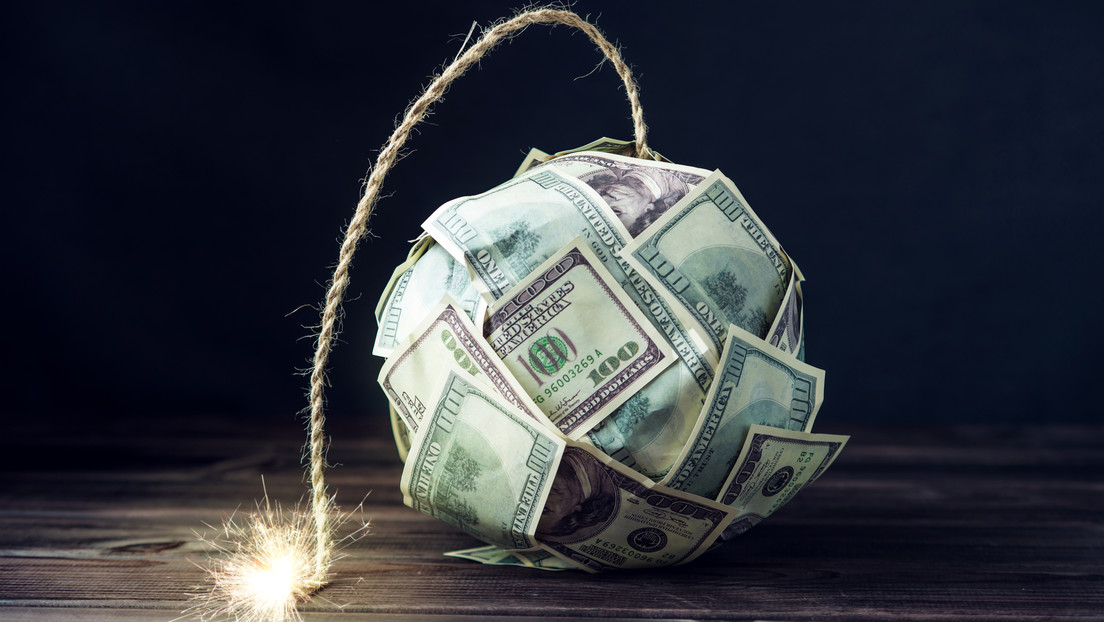 La bomba de tiempo fiscal que podría estallar tras el destrono de EE.UU. de su máxima calificación crediticia