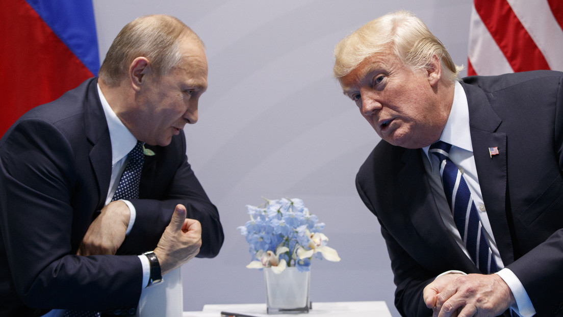 Trump y Putin hablan por teléfono sobre Ucrania