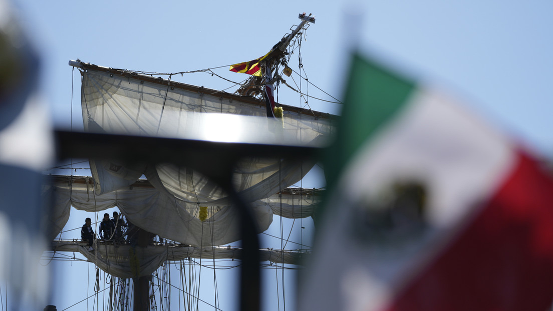 El buque escuela mexicano pidió auxilio segundos antes de chocar contra el puente de Brooklyn