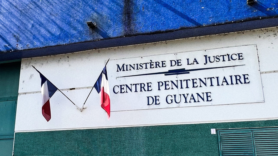 ¿Modelo Bukele? Francia quiere enviar a sus reos más peligrosos a una cárcel en Sudamérica