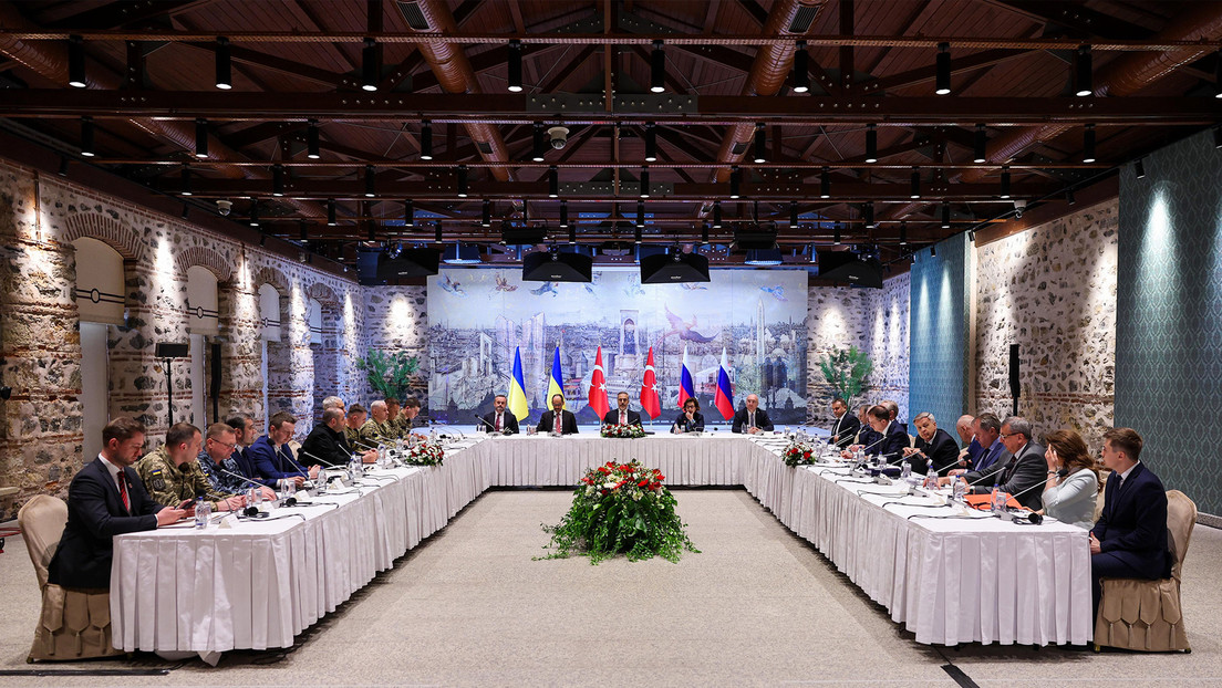 Zajárova: Gobierno ucraniano "roba" el idioma ruso a sus ciudadanos, pero lo hablan ellos mismos