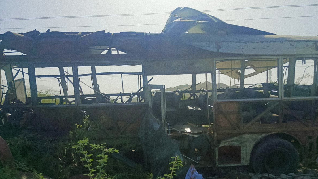 Pakistán acusa a la India de la muerte de cinco personas en una explosión de autobús con niños