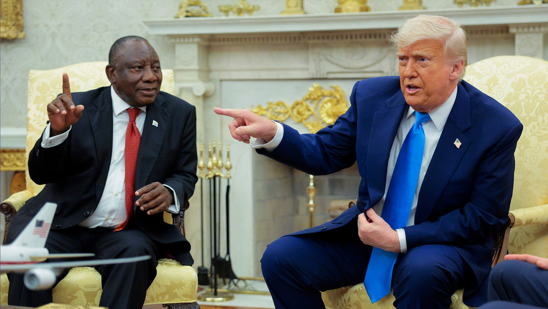 Trump embosca al presidente de Sudáfrica para insistir en el 'genocidio' blanco
