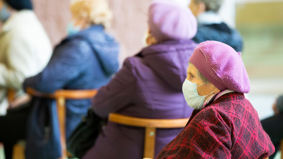 La muerte de 7.291 ancianos en Madrid lleva a dos 'alfiles' de la pandemia al banquillo