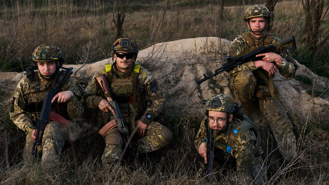 Kiev promete que soldados de 18 años podrían convertirse en Napoleón, Alejandro Magno o Juana de Arco (VIDEO)