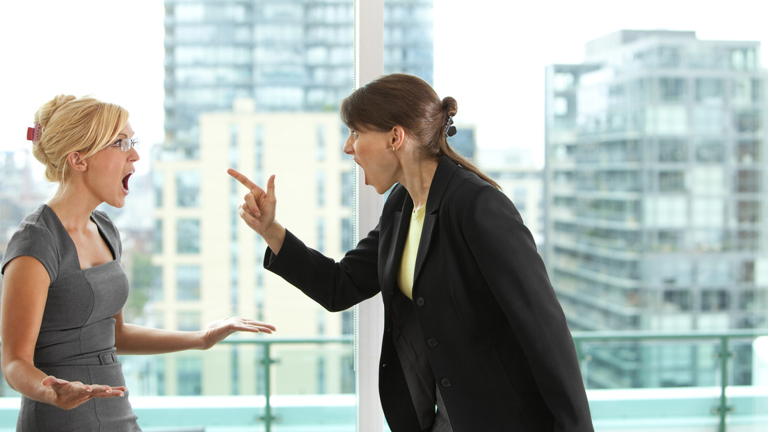 La falta de sueño puede sacar a relucir el 'lado oscuro' de las personas en el trabajo