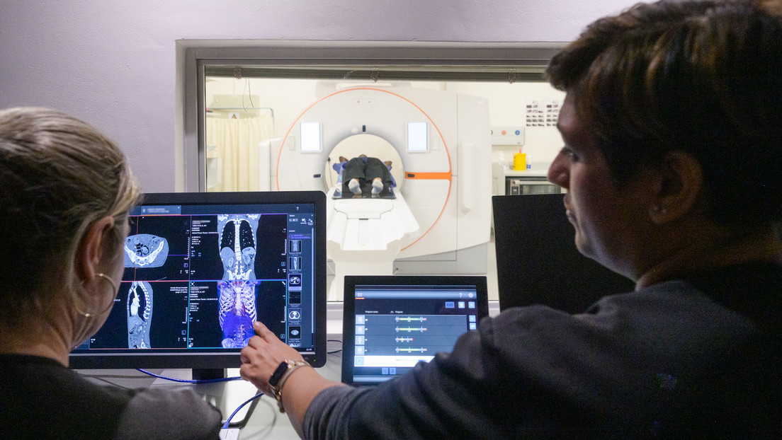 Prueba diagnóstica con IA: la nueva aliada de los hombres con cáncer de próstata