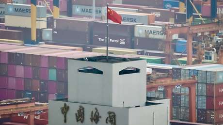 Trump comete "una metida de pata" al imponer altos aranceles contra China, declara Medvédev