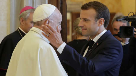 Reportan que Macron intenta influir en la elección del próximo papa