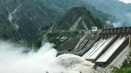 India restringe suministro de agua a Pakistán desde una presa
