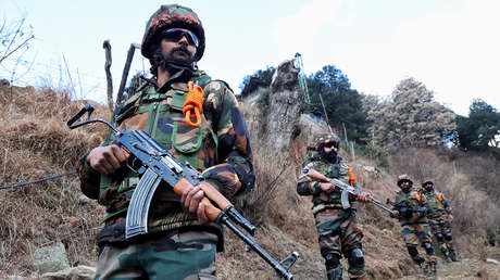 Ministro de Defensa indio: Nueva Delhi contraatacará a Pakistán si recrudece el conflicto