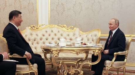 Putin y Xi abordan la crisis ucraniana durante su reunión en el Kremlin