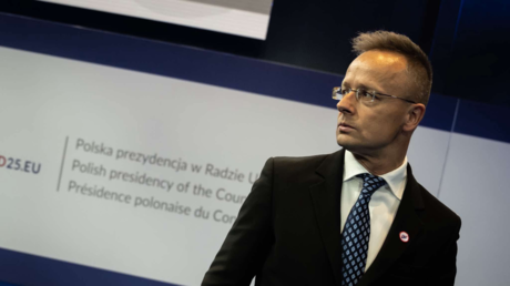 Szijjarto: Políticos europeos alargan la crisis ucraniana por temor a los efectos de estrategia errada