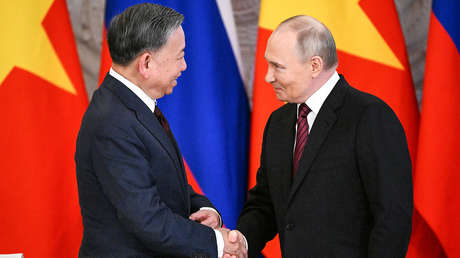 "De la taiga hasta los mares británicos, el Ejército Rojo es el más fuerte": Putin confirma lazos de defensa con socio de Asia