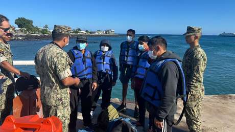 Atunero ecuatoriano salva a cinco pescadores que estuvieron 55 días a la deriva