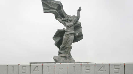 Un país de la UE persigue a quienes celebran la victoria sobre los nazis