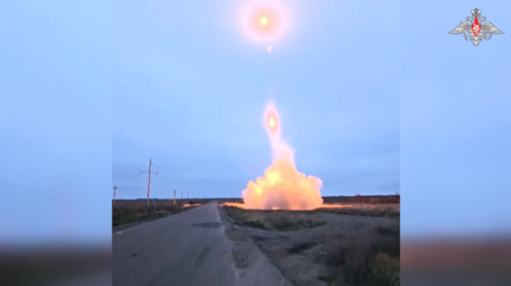 VIDEO: 'Granizo' ruso impacta sobre concentración de tropas y equipo militar de Kiev