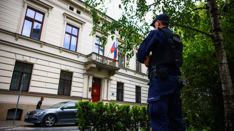 Moscú lanza advertencia a un país de la OTAN tras el cierre de su consulado